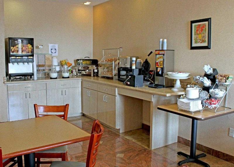 Quality Suites Temple Ngoại thất bức ảnh